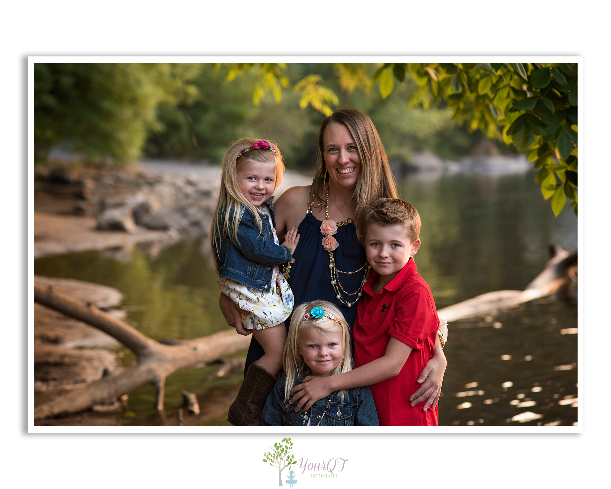Christina Family Picture Mom and 3 children at the river with Oregon City Oregon Family Photographer